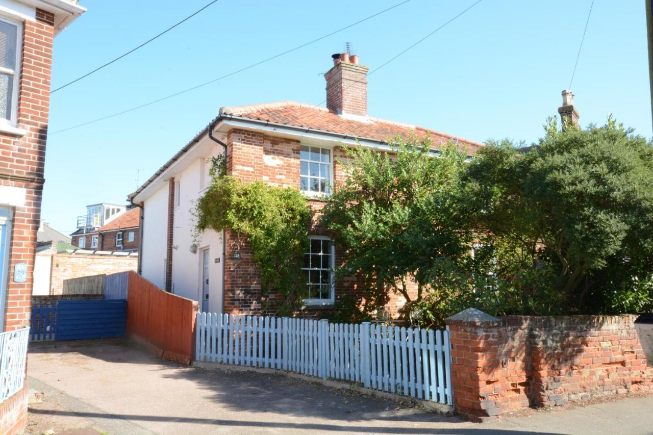Pebble Beach Cottage, Aldeburgh Eksteriør bilde